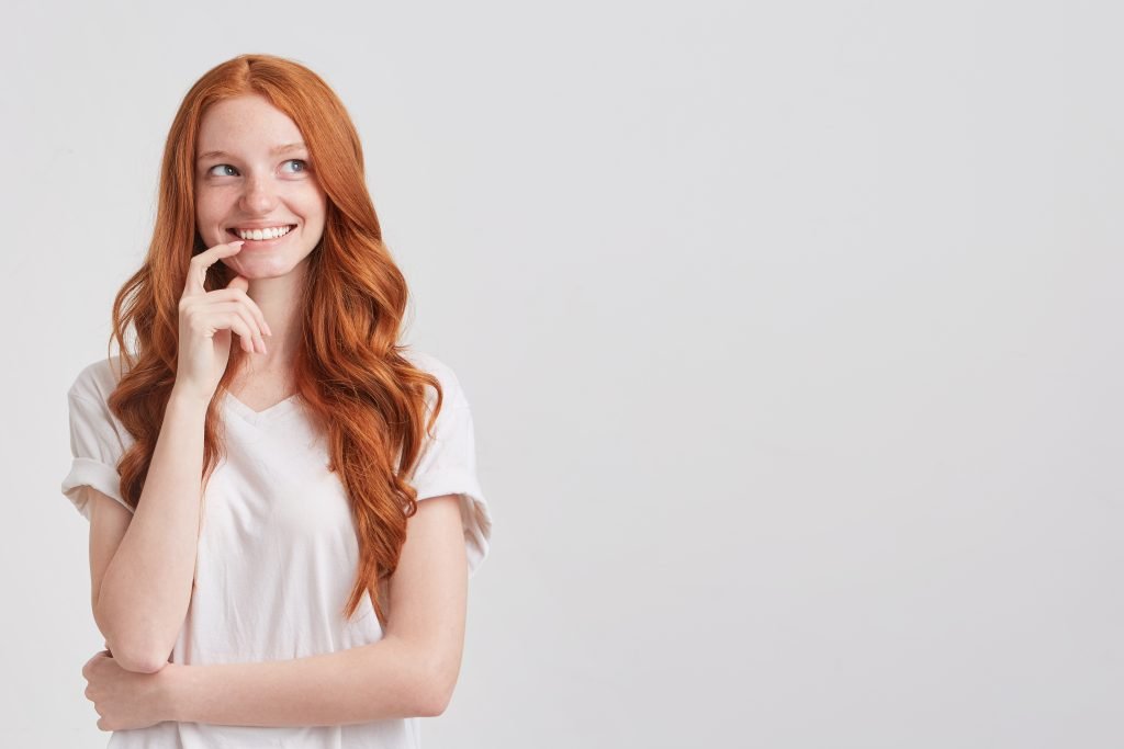 Faccette Dentali vs Alternative: Meglio Faccette o Apparecchio ortodontico? Faccette o Sbiancamento?